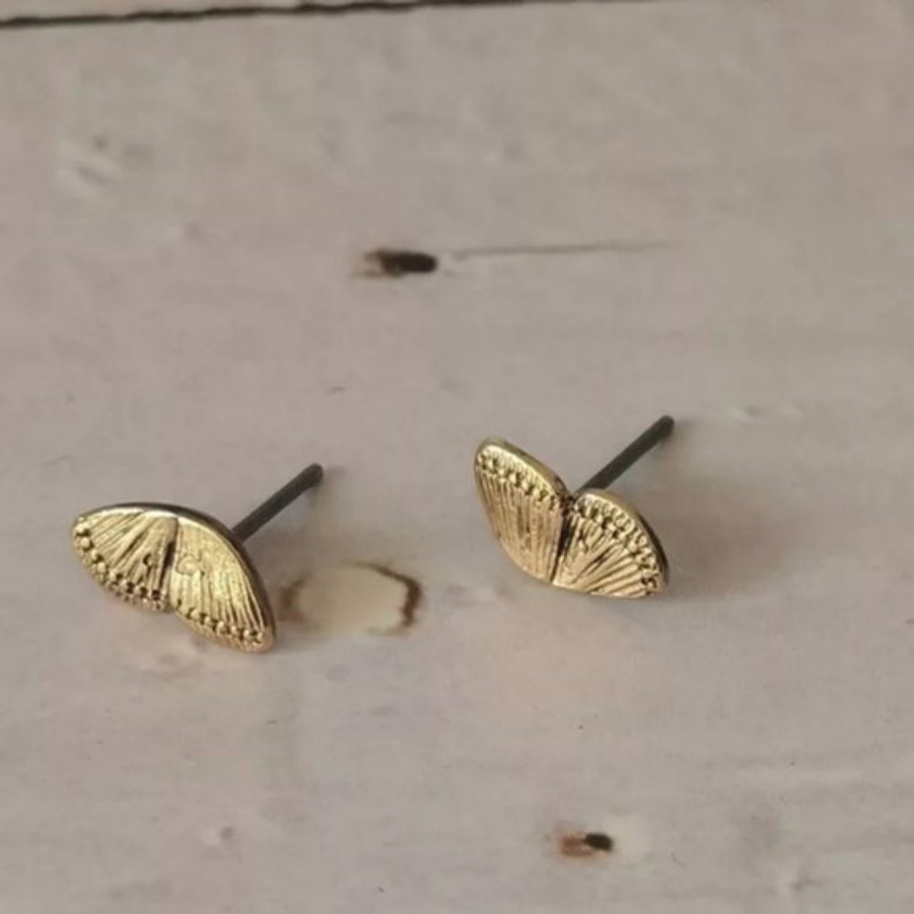 🍒2/$25 Butterfly Wing Earrings - Picture 3 of 6